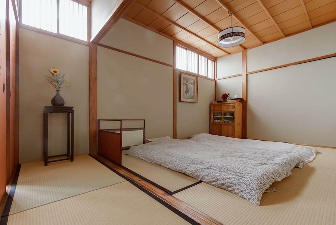 Bar併設の仕掛け満載忍者ハウス!Wi-Fi!天王寺電車で15分!帝塚山四丁目駅3メートル! Hotel Osaka Exterior photo